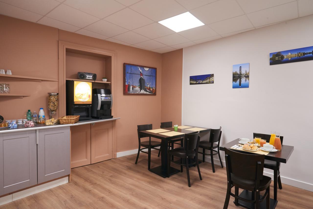 Hotel Le Petit Duquesne Nantes Bagian luar foto