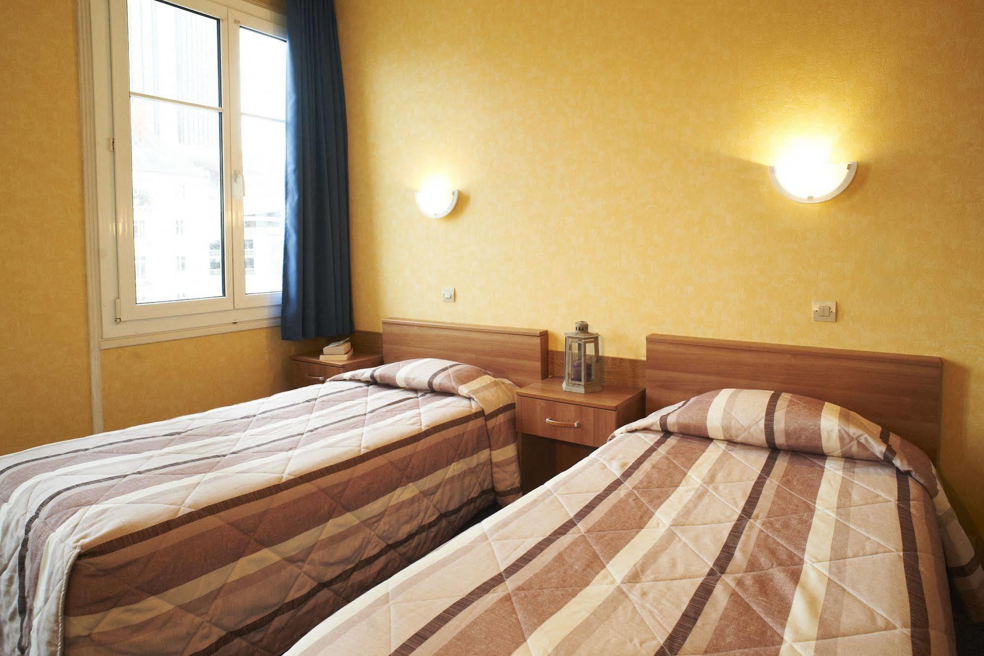 Hotel Le Petit Duquesne Nantes Bagian luar foto